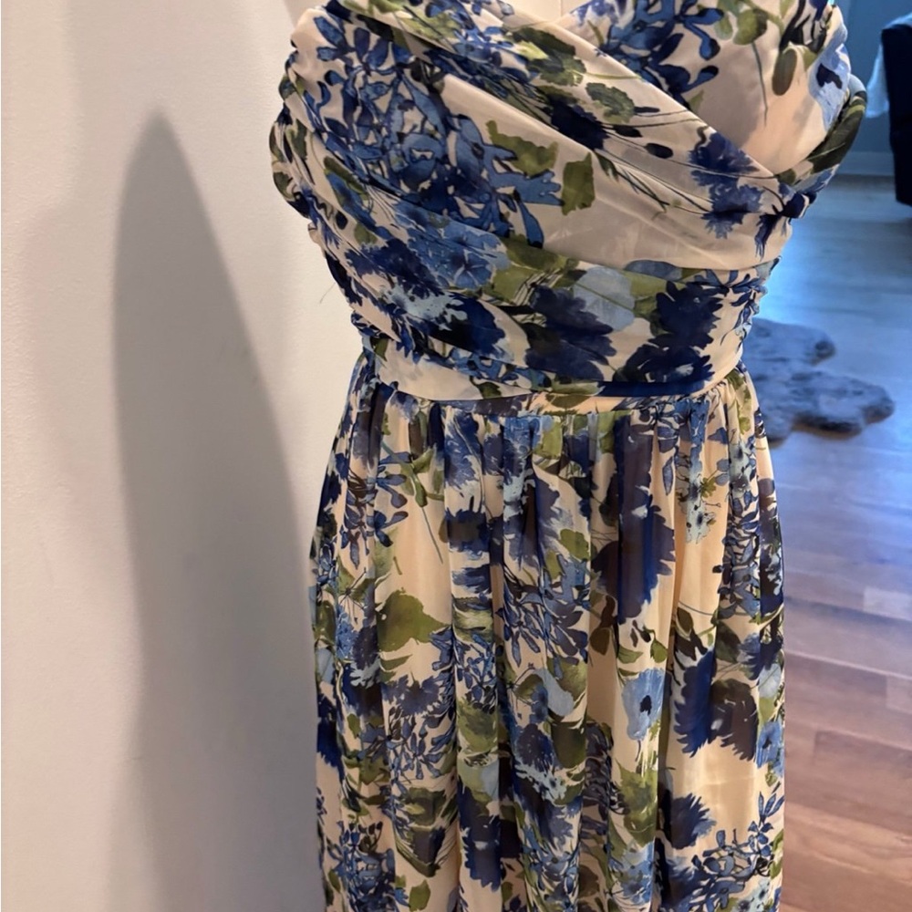 Sweet Symphony Blue Floral Print Strapless Maxi Dress
Lulus - Picture 6 of 8